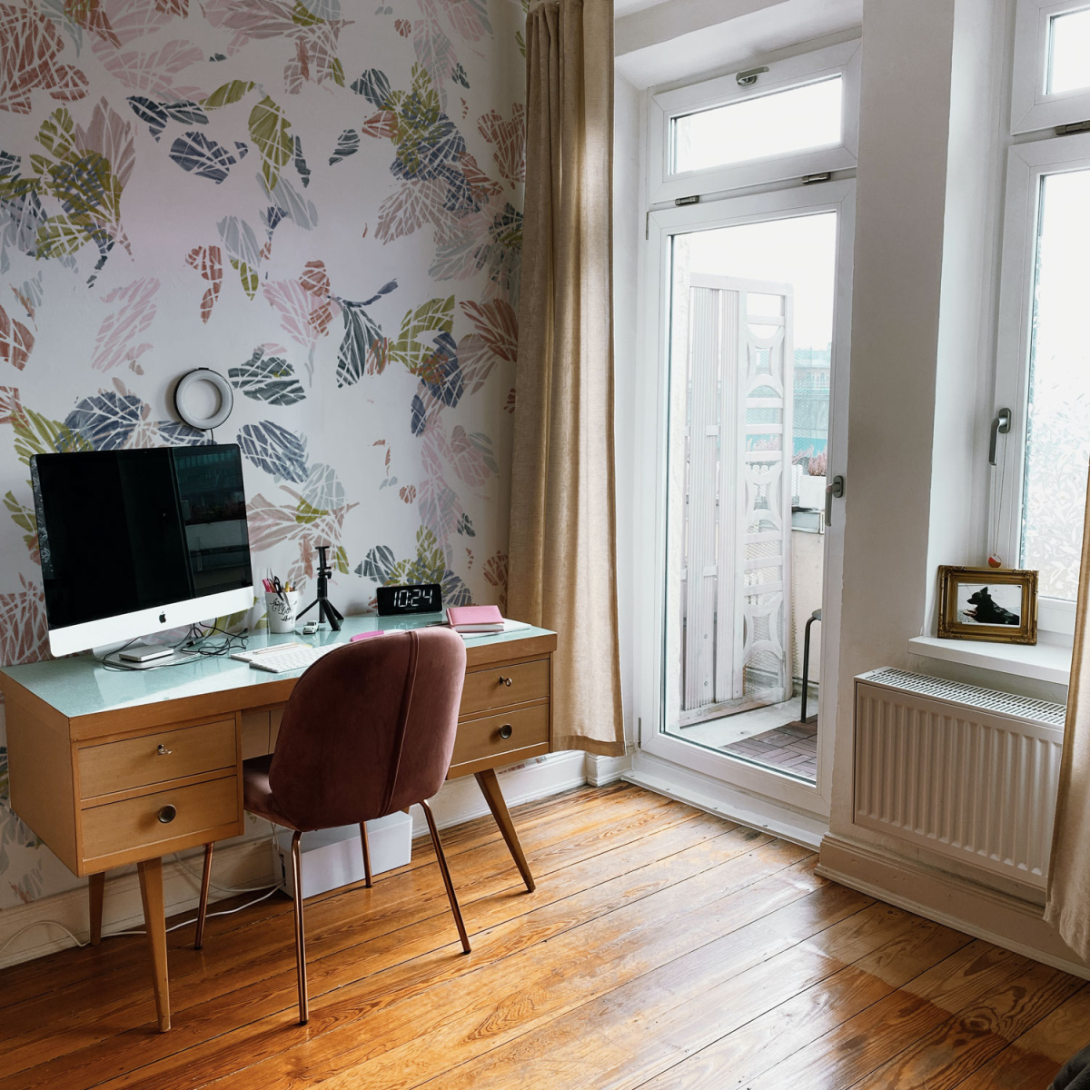 Panoramic wallpaper with abstract leaf pattern - Studio Cymé collection - Acte-Deco