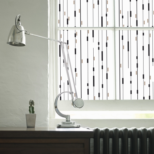 Película para ventanas con hilos gráficos